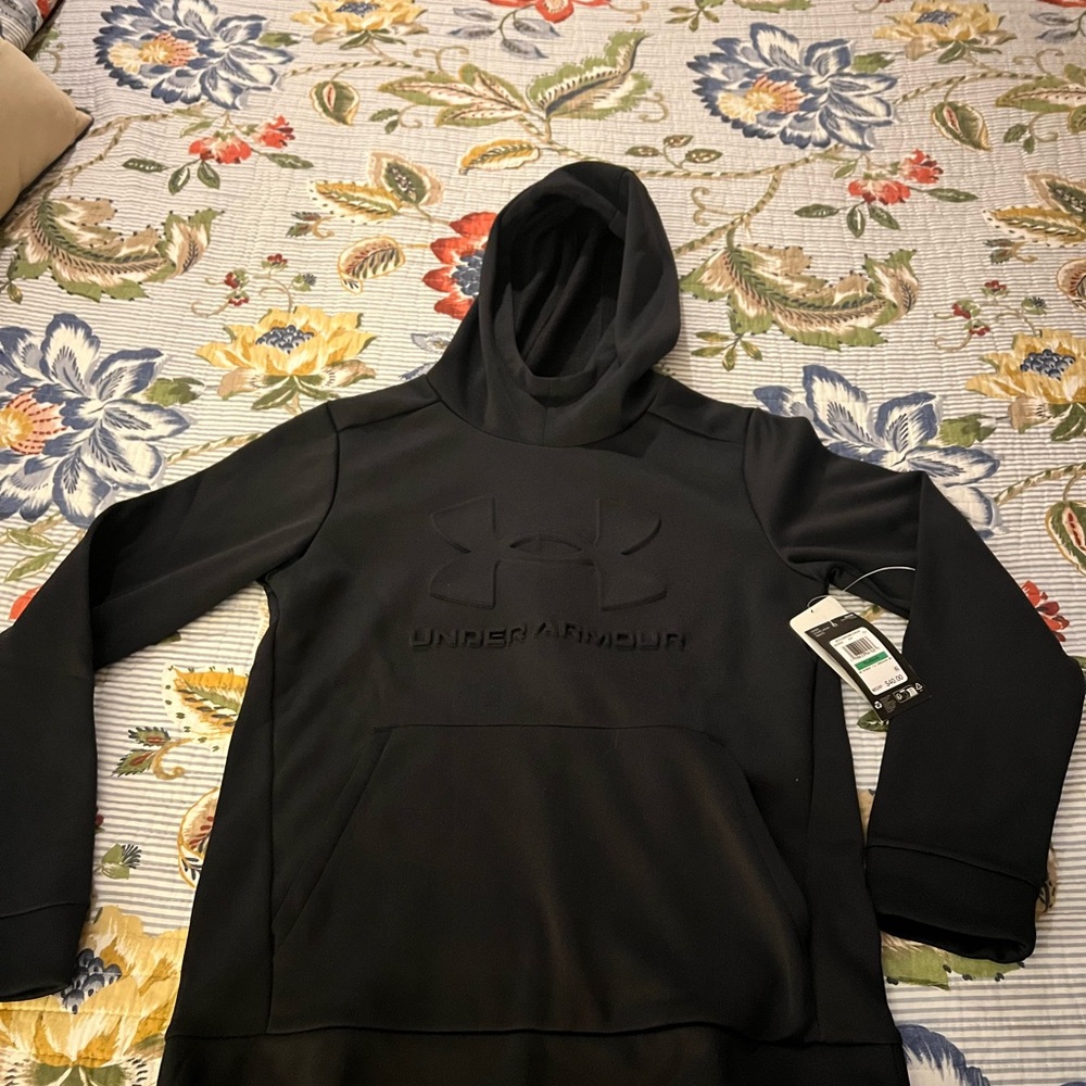 Boys Under Armour Black Hoodie YXL NWT